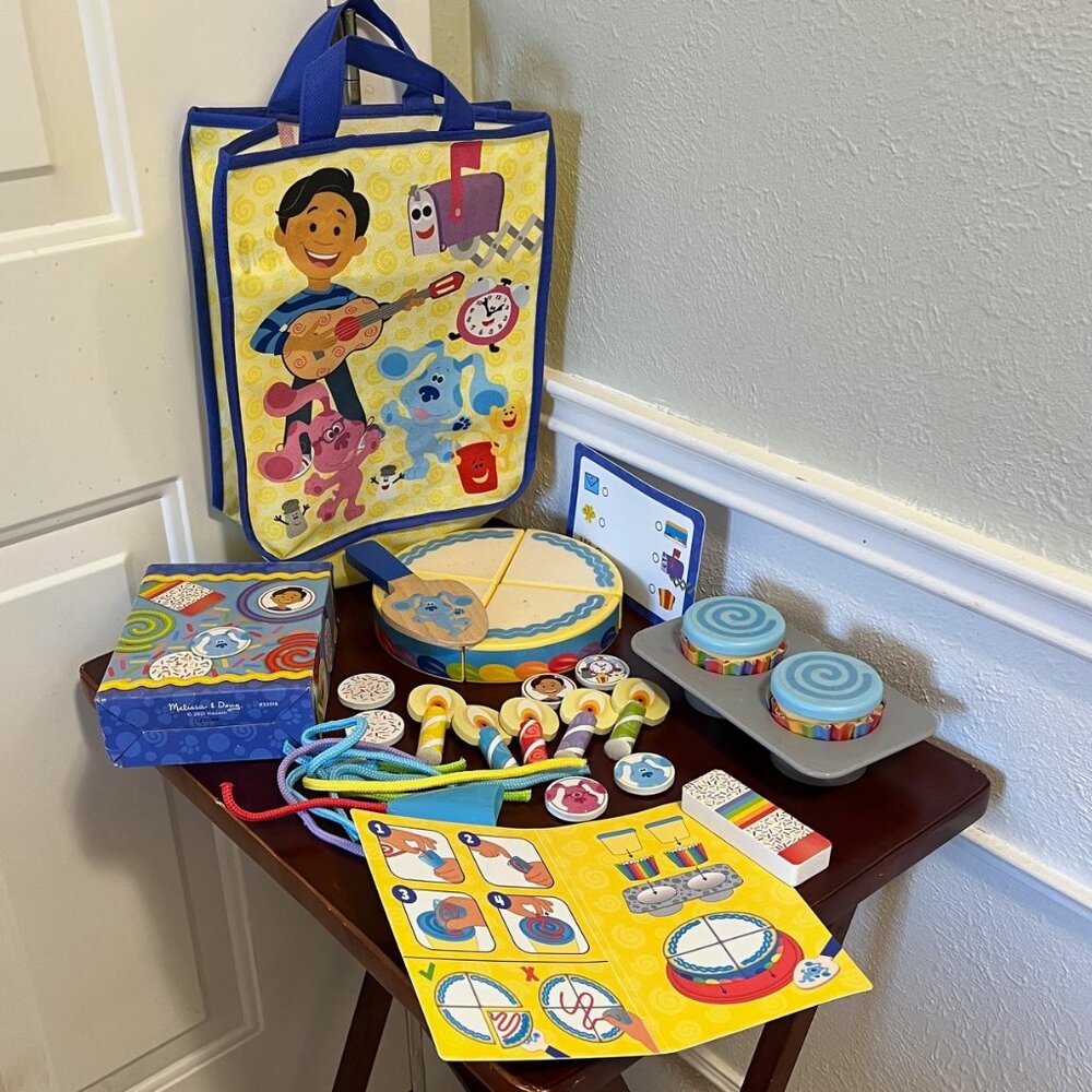 Melissa & Doug- Blue's Clues & You! - Wooden Birthday Party - Play Set